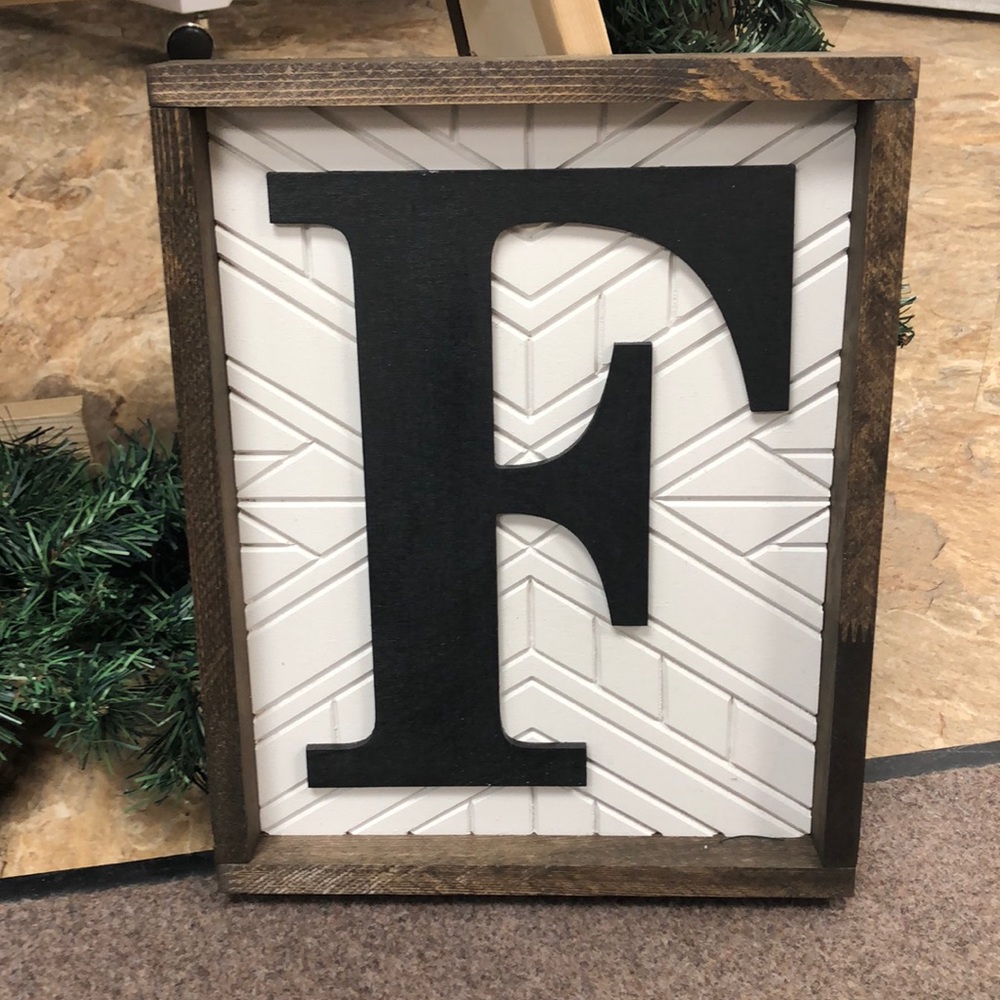 Initial “F” Lastname sign
